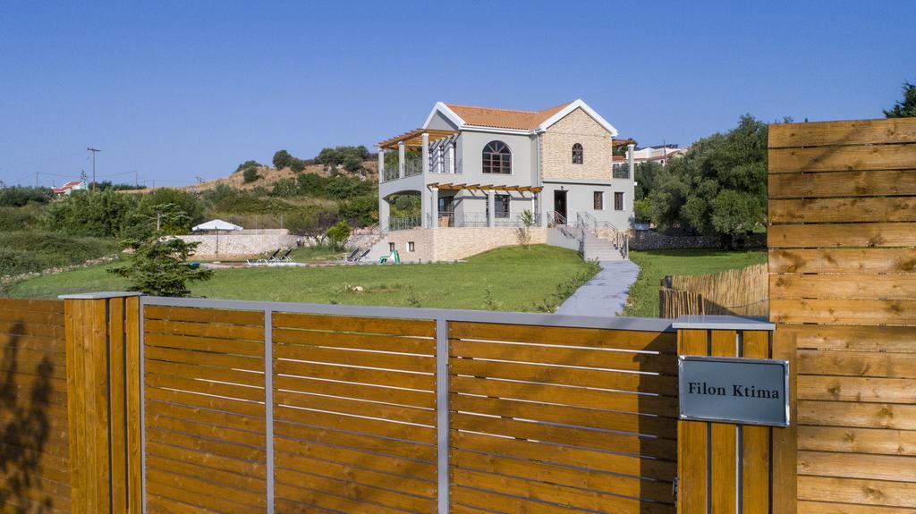 Filon Ktima Beachfront Upscale Villa Karavádhos Exterior foto